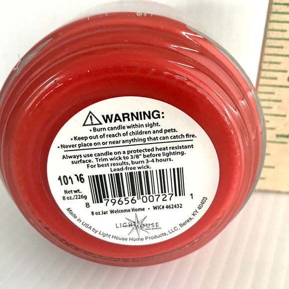 Scented candle in a glass jar with lid 8oz Welcome Home label - used once - Picture 3 of 6